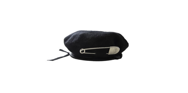 SAFETY PIN BERET