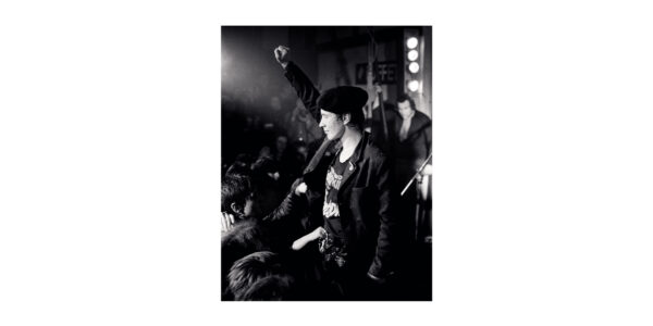 BK-320 BOOK SEX PISTOLS END IS NEAR_2