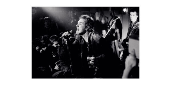 BK-320 BOOK SEX PISTOLS END IS NEAR_5