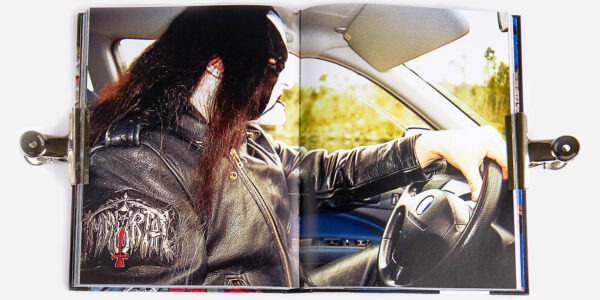 BK-326 BOOK DEFENDERS OF THE FAITH 3