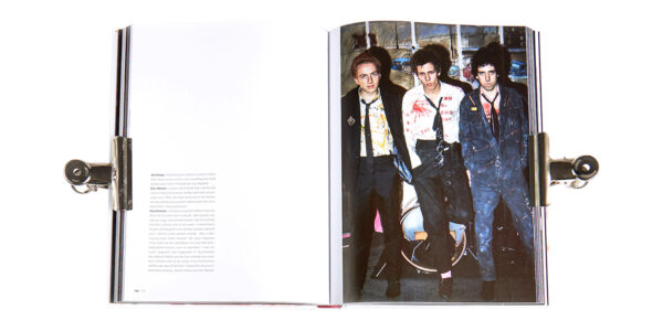 BK-327 BOOK YOUNG PUNKS_3