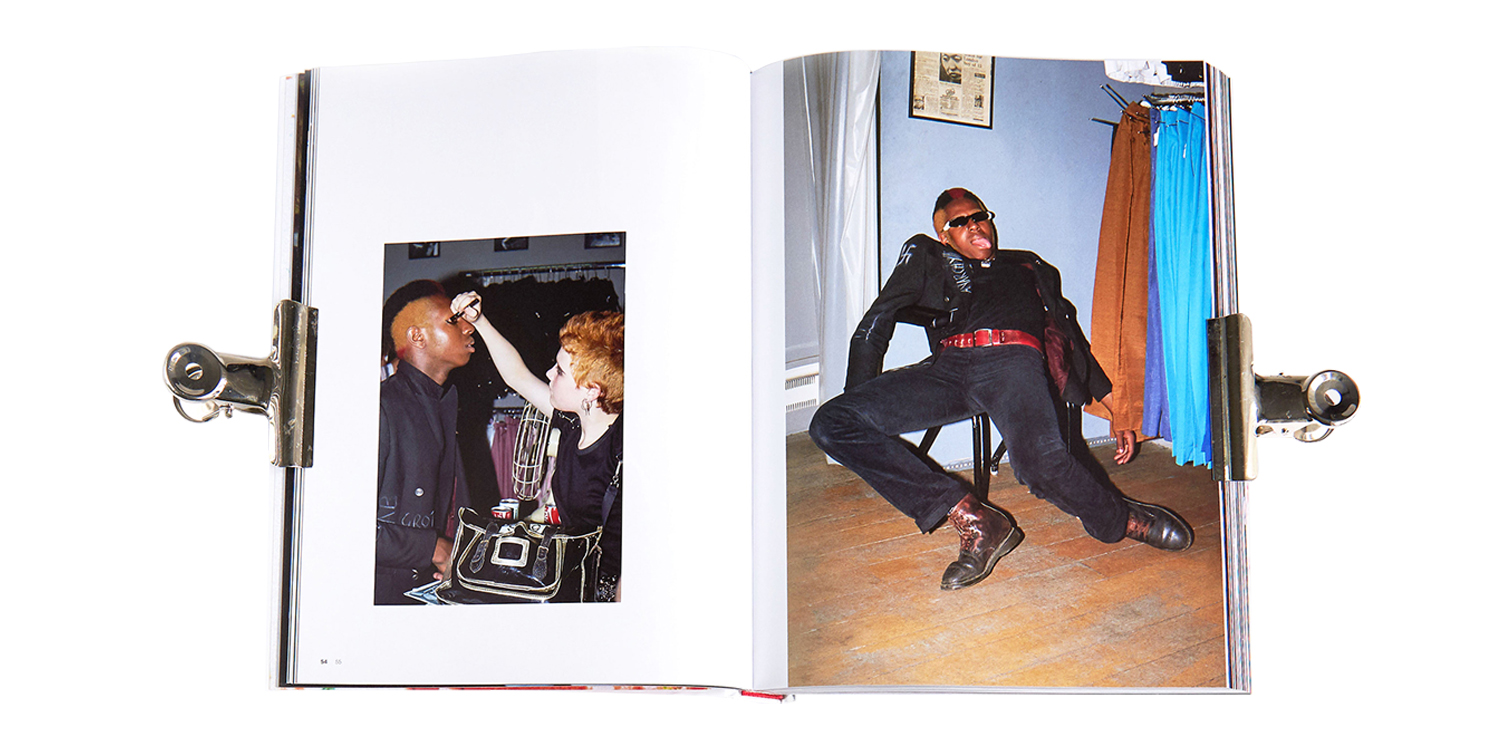 BK-327 BOOK YOUNG PUNKS_5